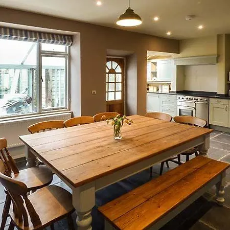 Parkgate * Windermere